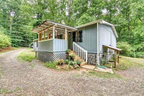 A home in Hiawassee