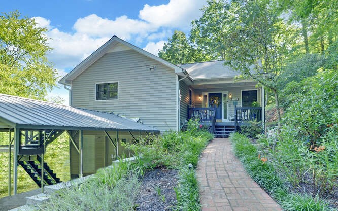 1106 Robin Ridge Lane
