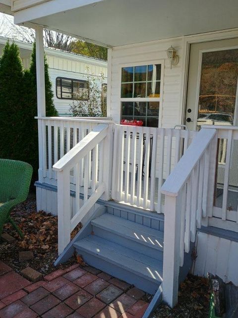 A home in Hiawassee