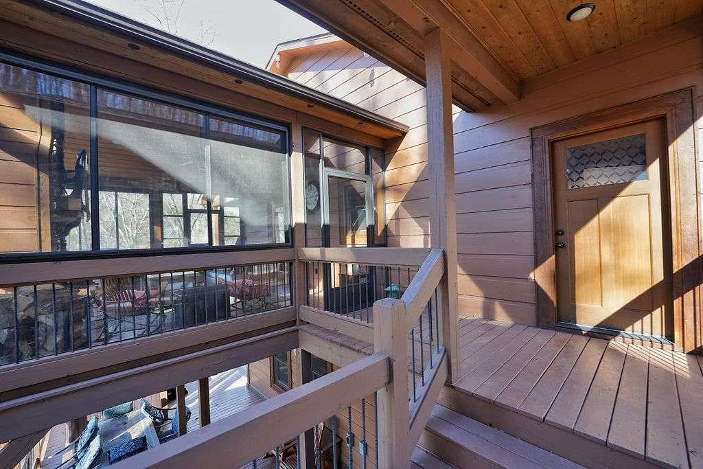 520 Mountain Falls Loop