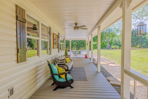 A home in Hayesville