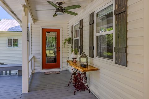 A home in Hayesville