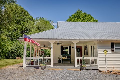 A home in Hayesville