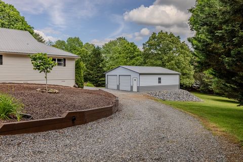 A home in Hayesville