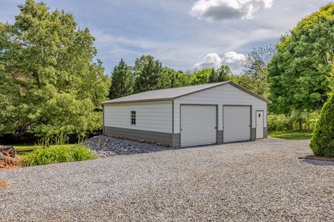 A home in Hayesville