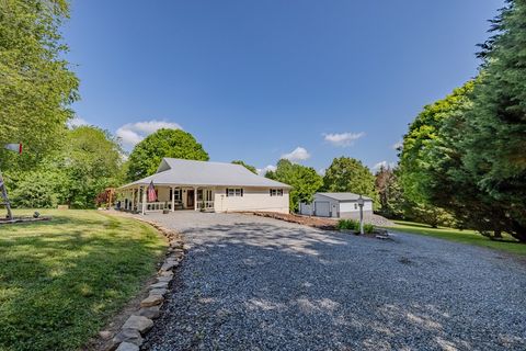 A home in Hayesville