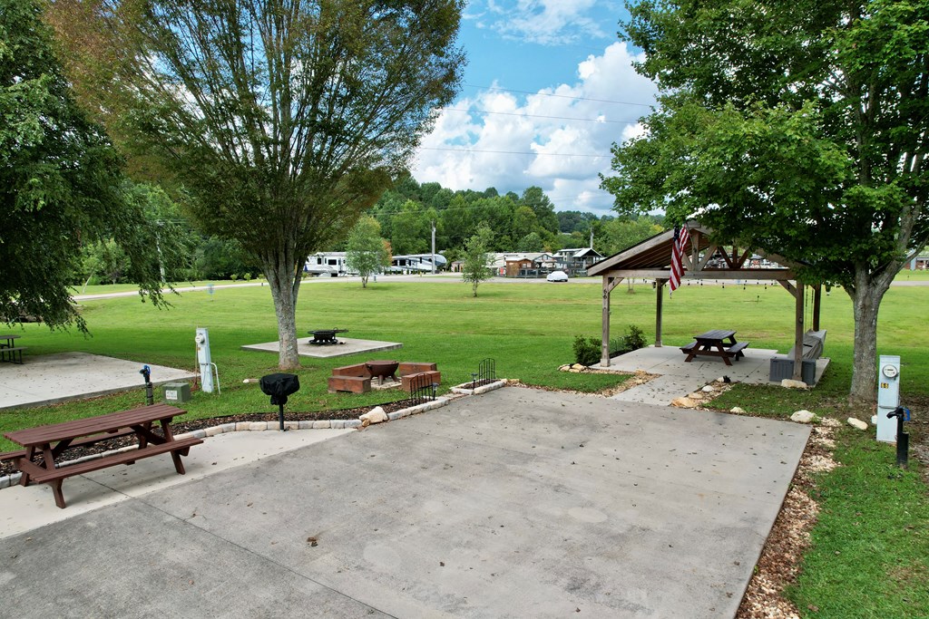 66 Mountain Meadows Trail