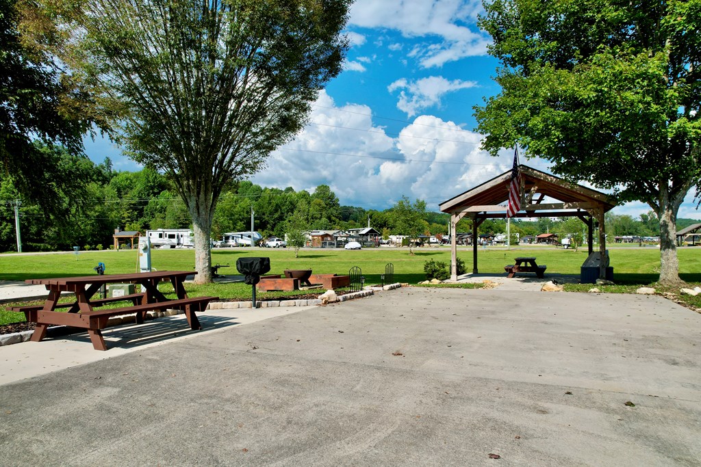 66 Mountain Meadows Trail