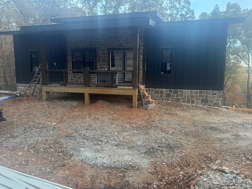 195 Wolf Creek Mountain Road