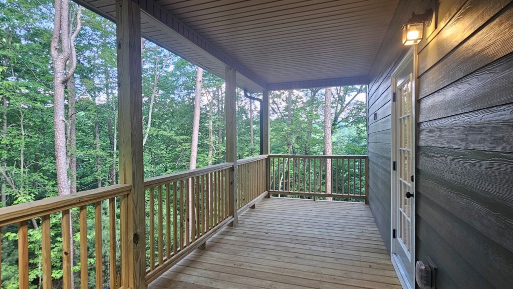 135 Fischer Lane