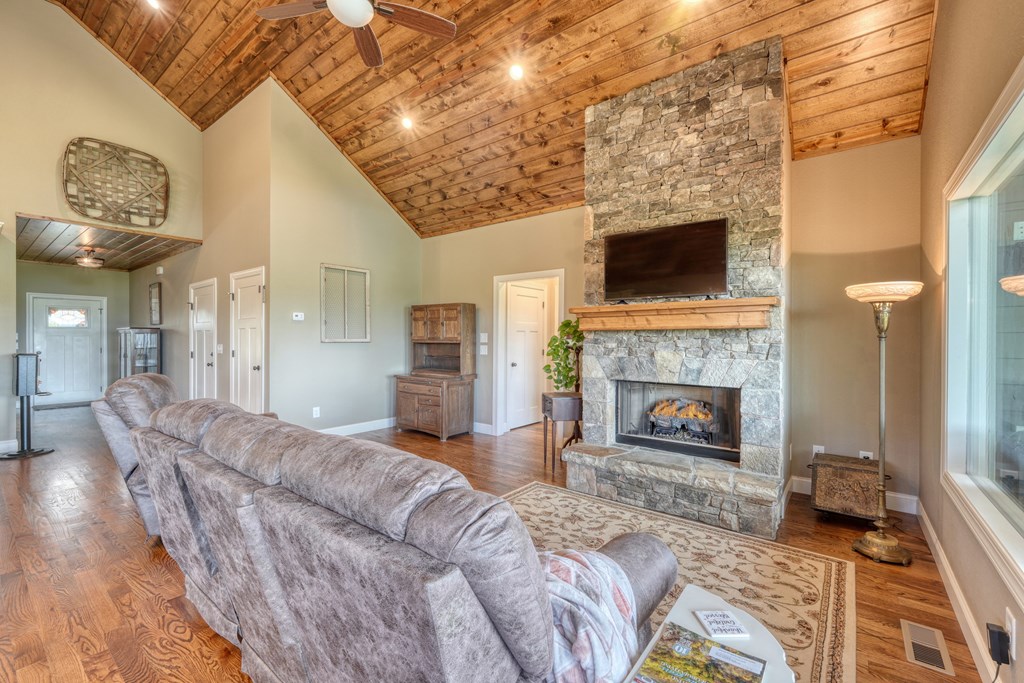 504 Ivy Log Heights Road