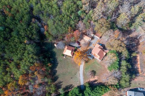 A home in Hiawassee