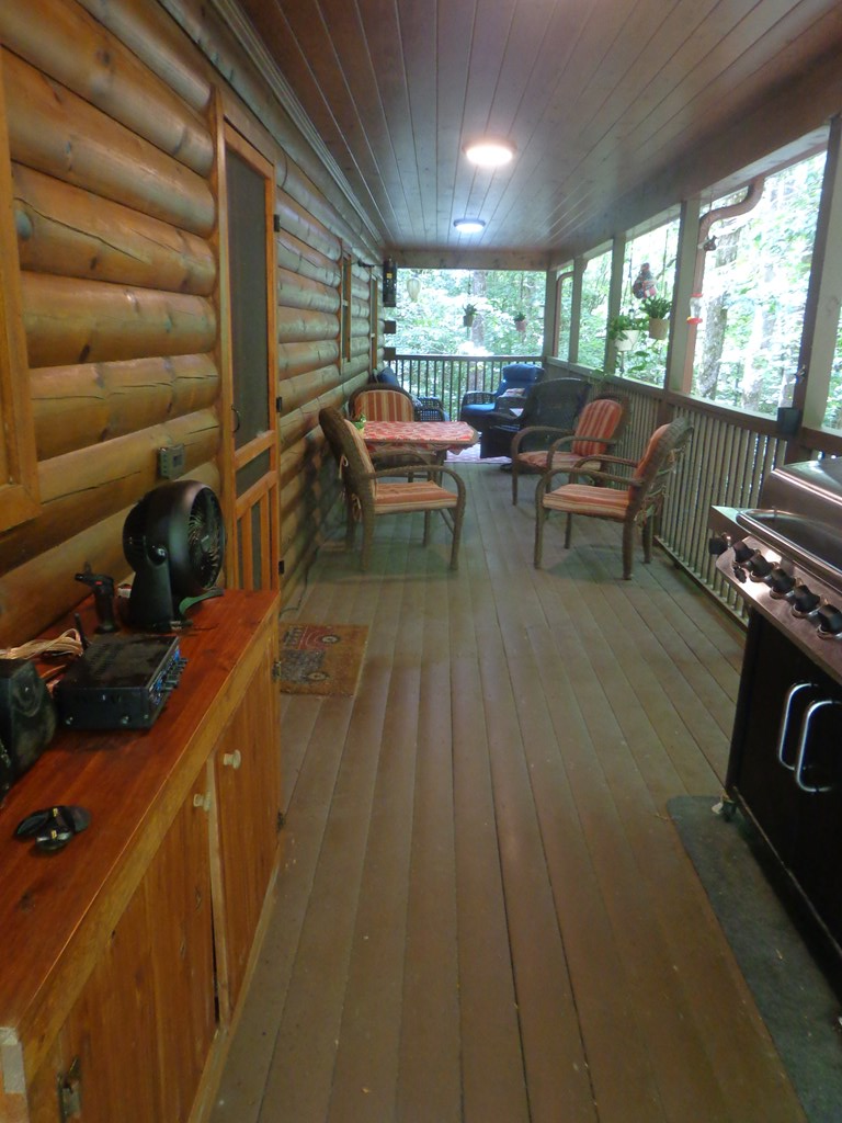 9547 Big Creek