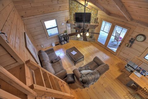 A home in Mineral Bluff