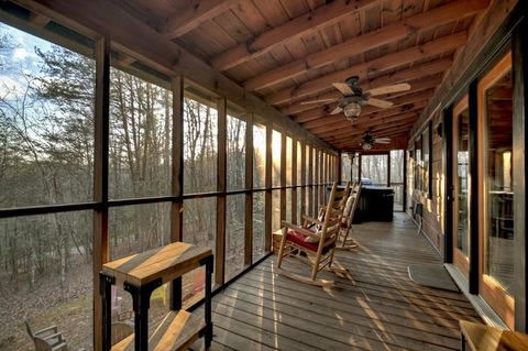 A home in Mineral Bluff