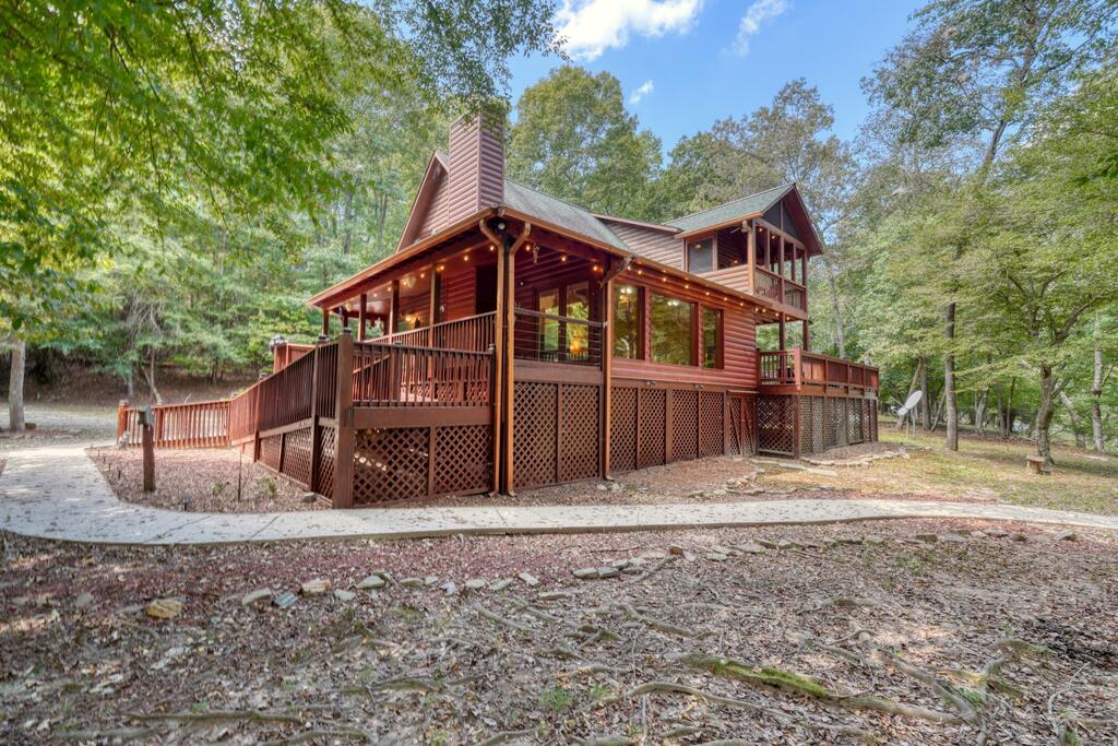 135 Muller Lane