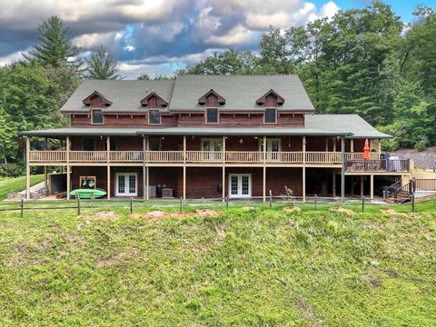 A home in Hayesville