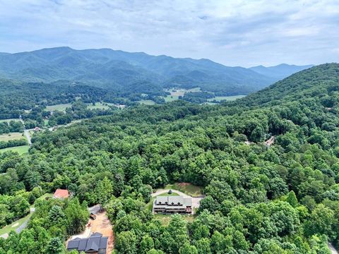 A home in Hayesville