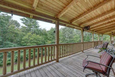 A home in Hayesville