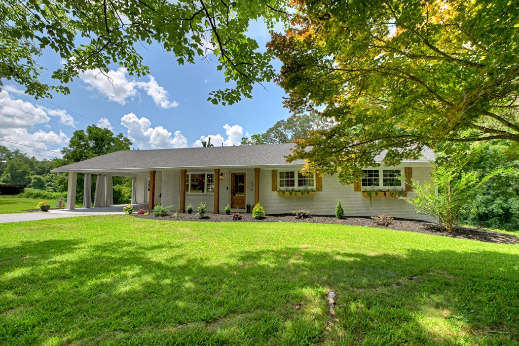 570 Old Hwy 5