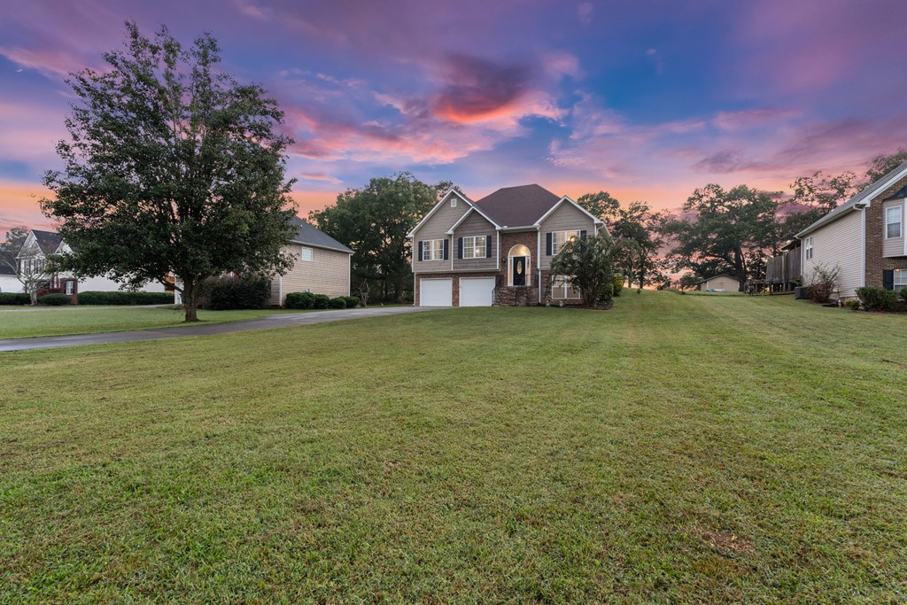 105 Woodberry Drive Se