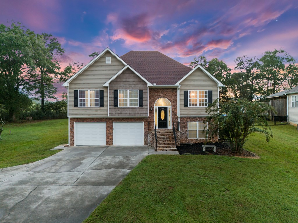 105 Woodberry Drive Se