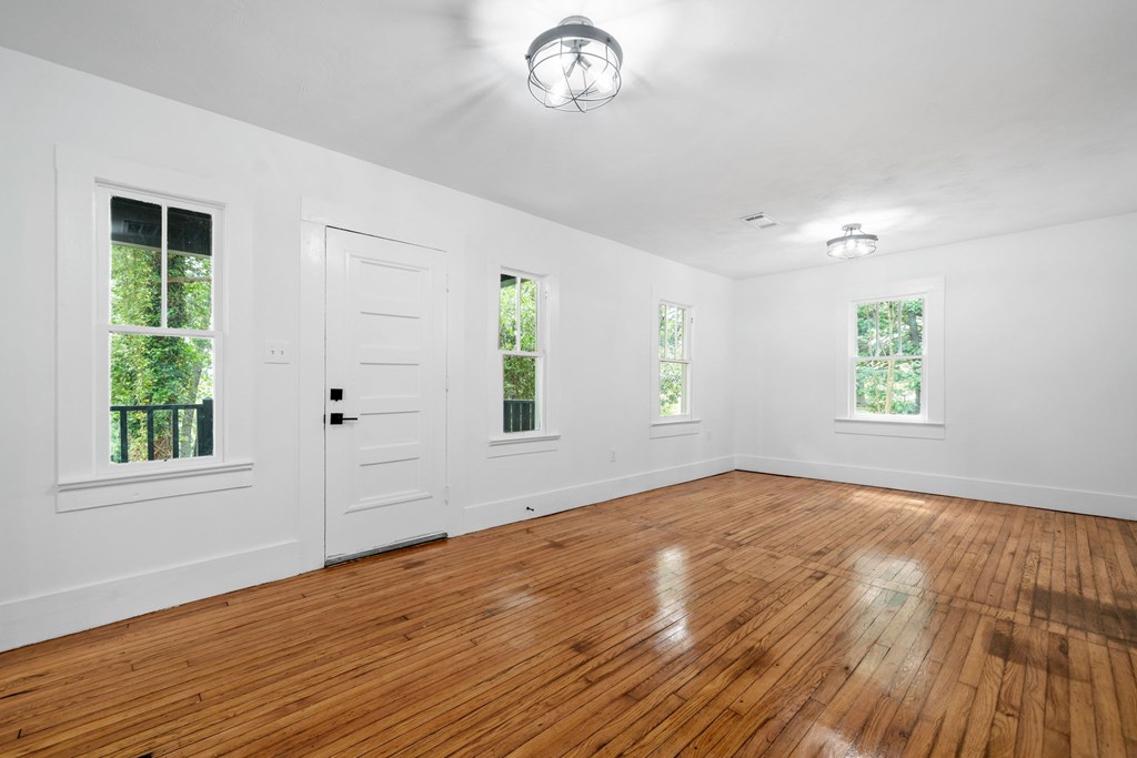 1619 Talking Rock Road