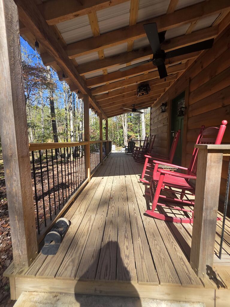 690 Hiwassee Creek Est