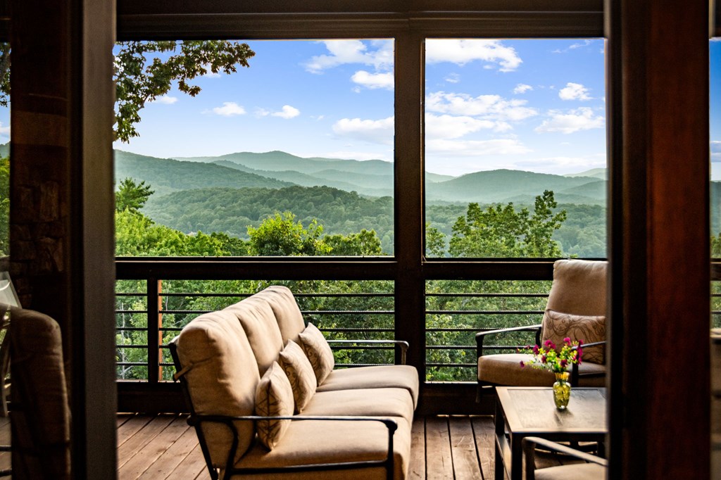 825 Price Road