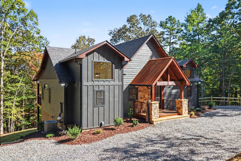 172 Wolf Creek Circle
