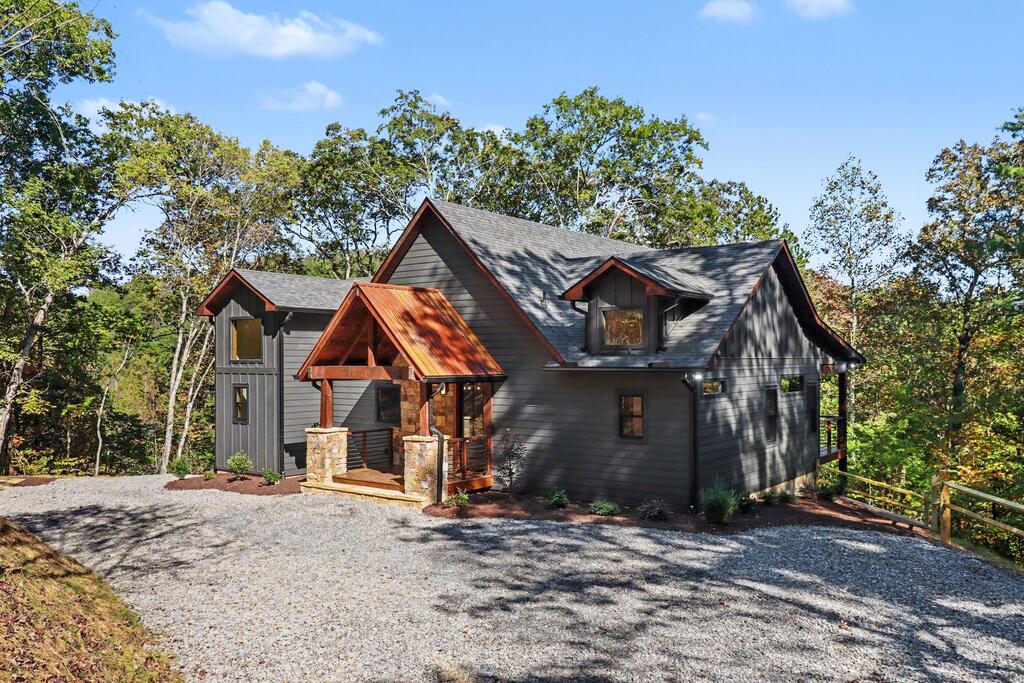 172 Wolf Creek Circle