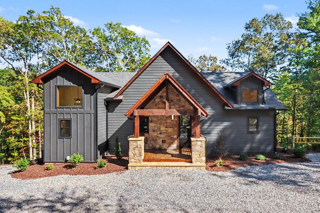 172 Wolf Creek Circle