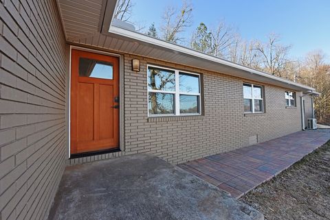 A home in Hiawassee