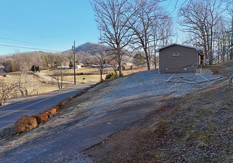 A home in Hiawassee