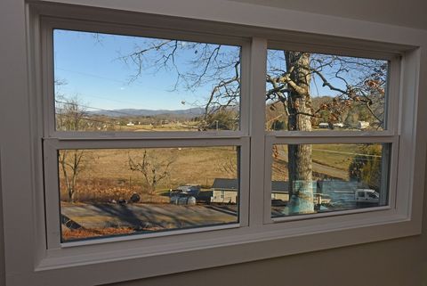 A home in Hiawassee