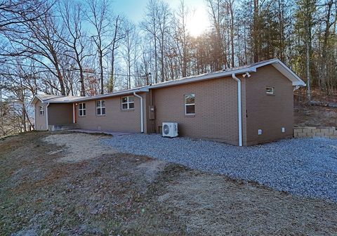 A home in Hiawassee