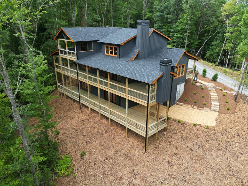 61 River Retreat Road