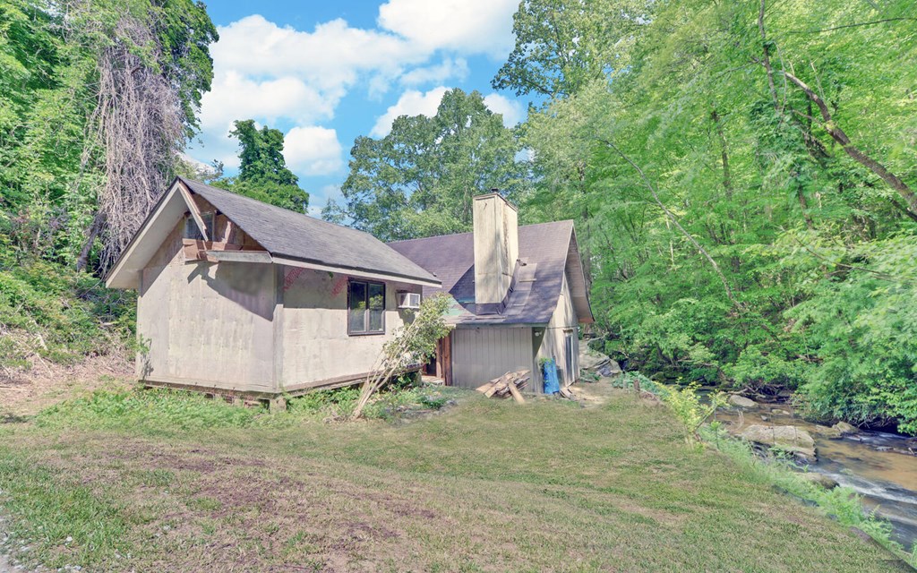 554 Oxford Drive