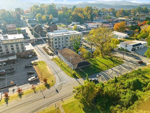 353 W First Street Blue Ridge GA 30513