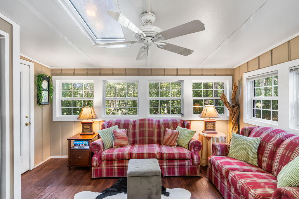 261 Dogwood Circle
