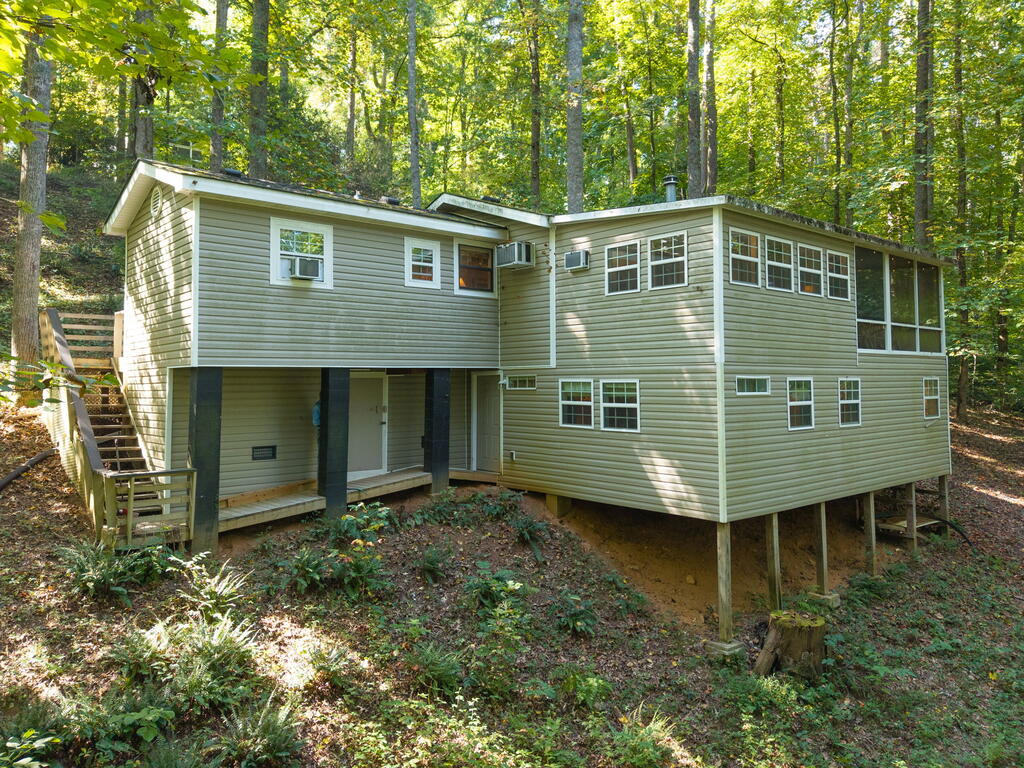 261 Dogwood Circle