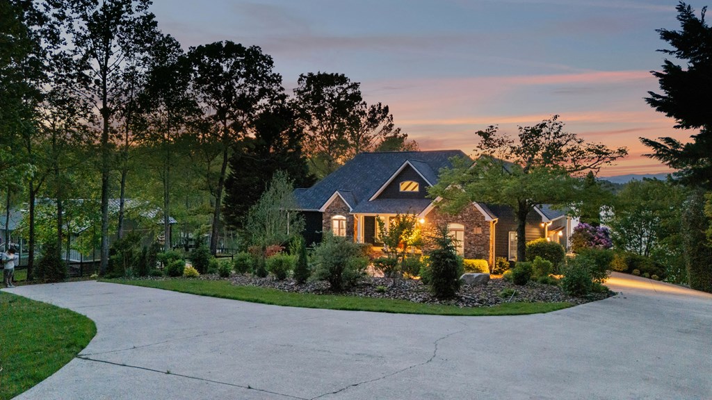 703 Cherokee Hills