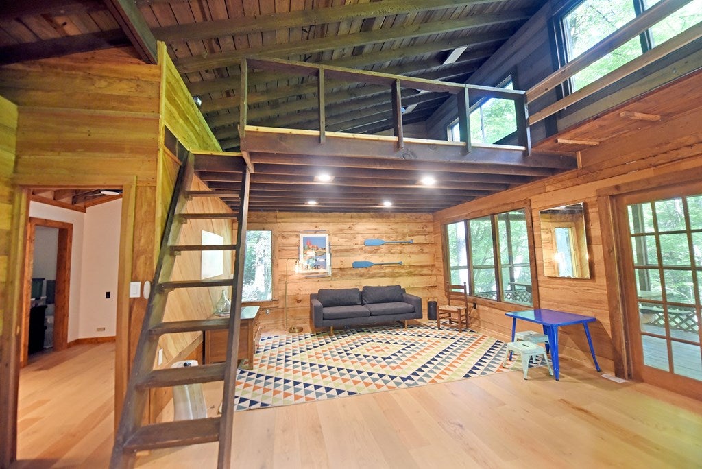 214 Sourwood Drive