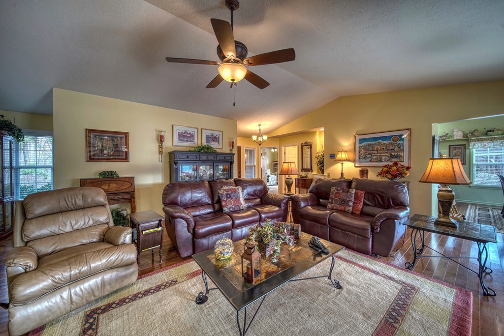 845 Scarletts Way