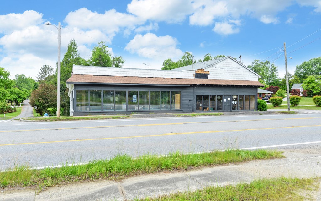 7493 Us Hwy 76 W