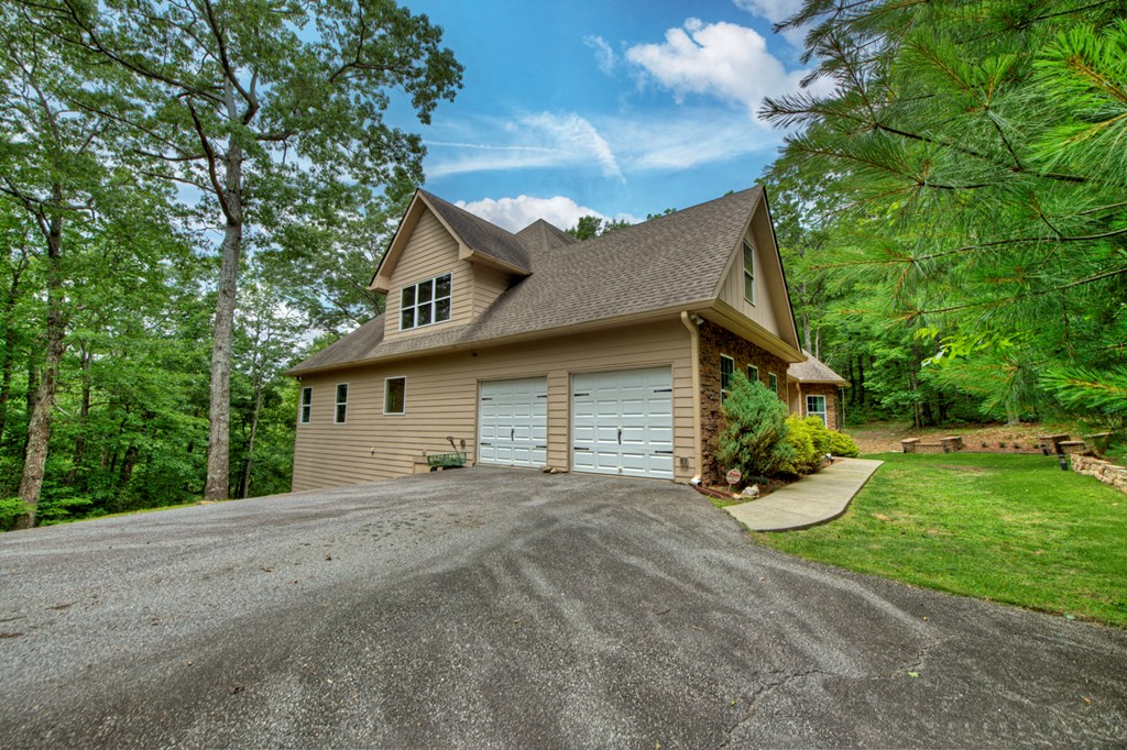 3184 Saint Andrews Way