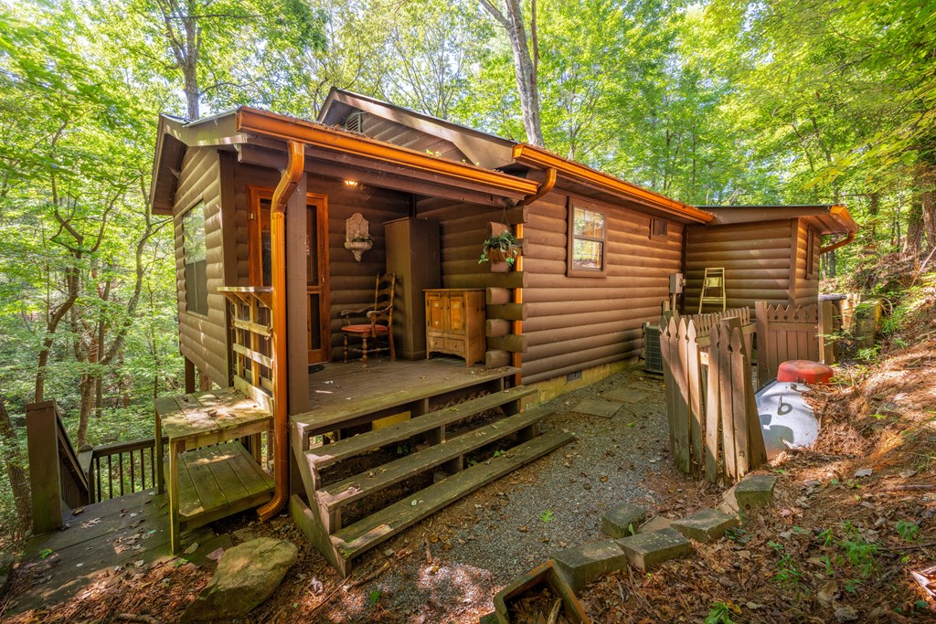 129 N Cherokee Drive