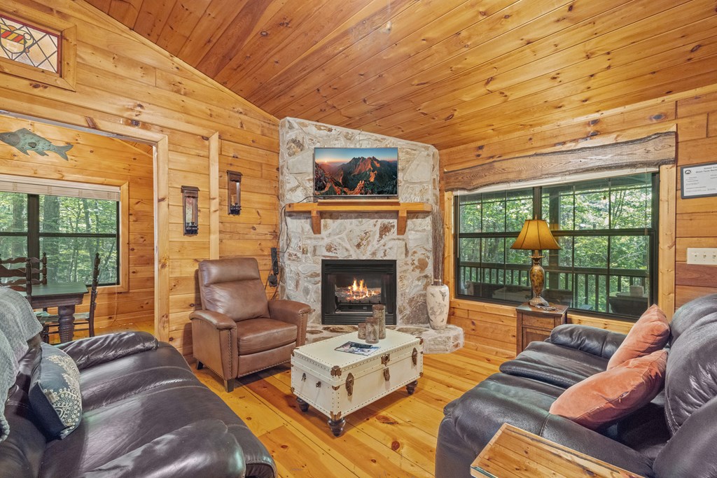 129 N Cherokee Drive