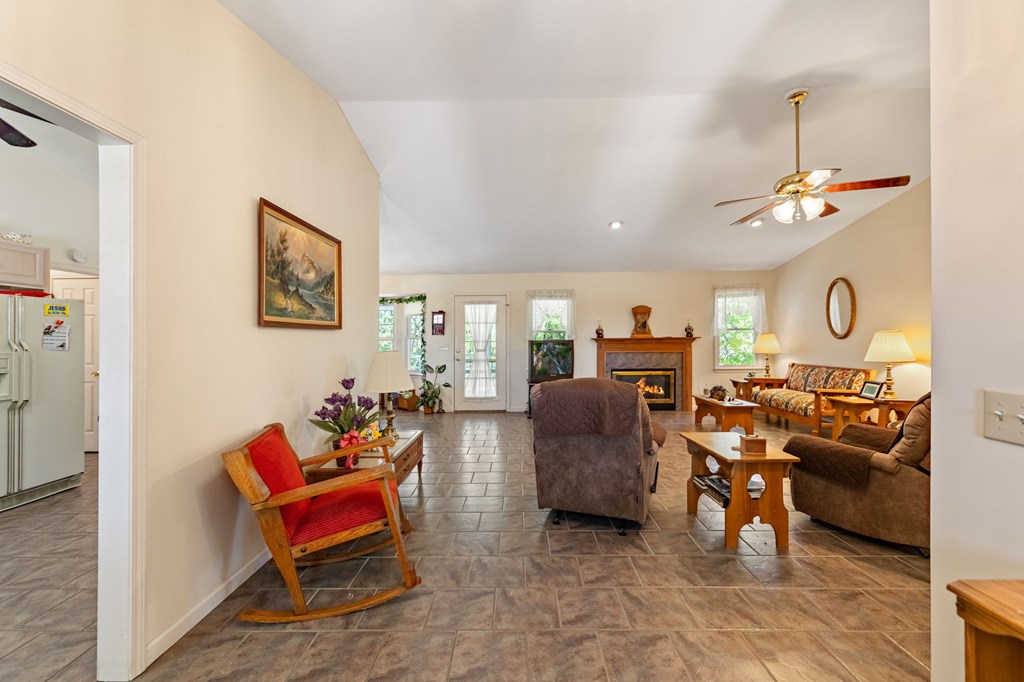 380 La Vista Drive