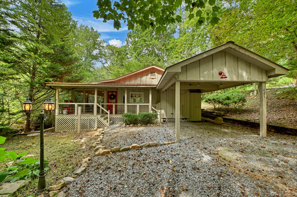 407 Tanglewood Drive